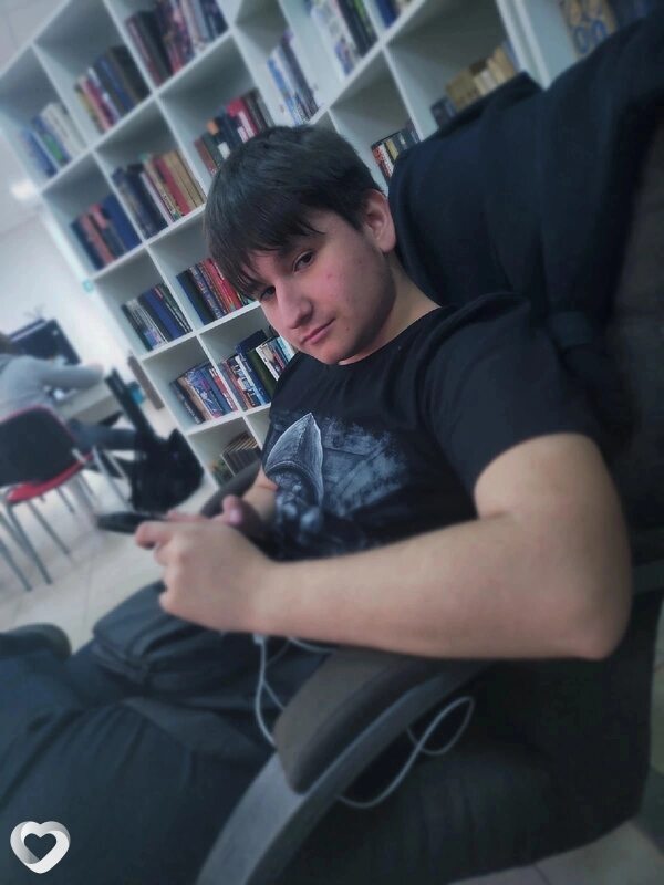 Антон, 21, Волжском — анкета №832225