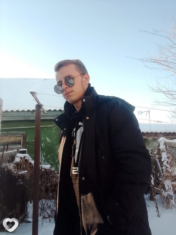 Витя, 21, Москве — анкета №832238