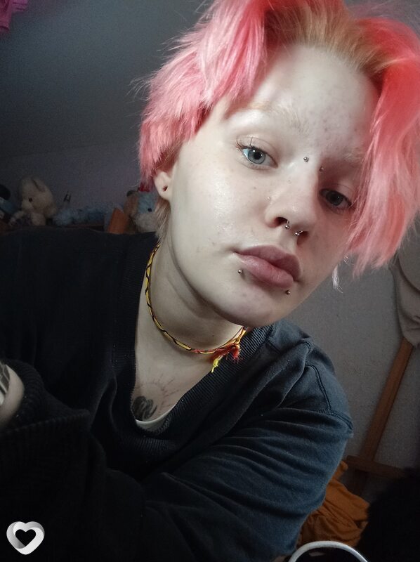 Оленька, 25, Ульяновске — анкета №832346