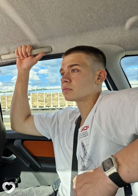 Виктор, 20, Москве — анкета №832728
