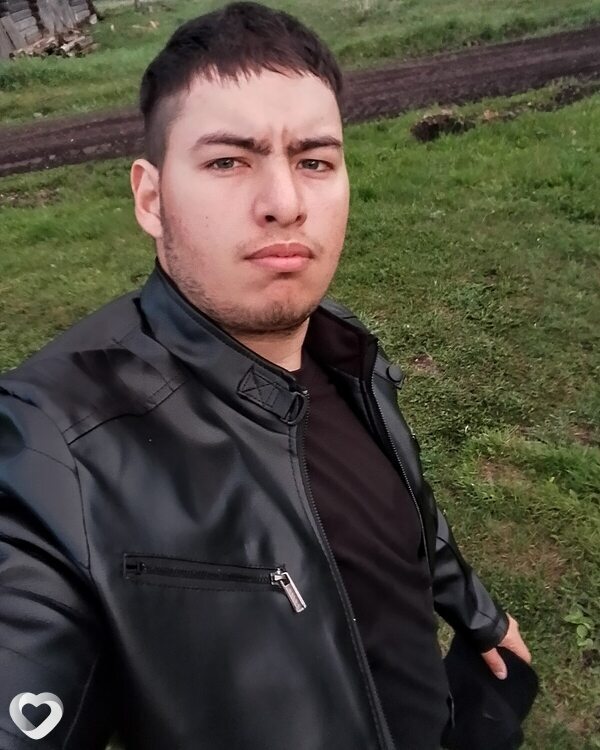 Алик Аверкиев, 21, Ирбите — анкета №832810