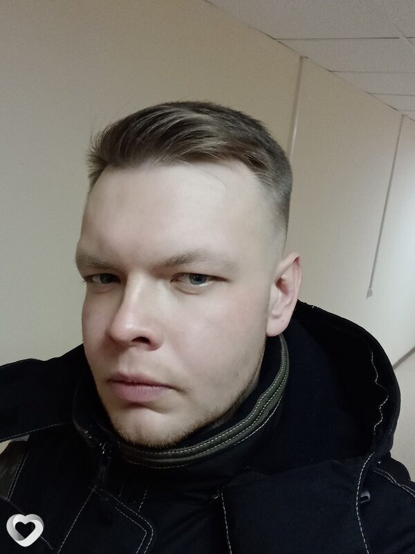 Денис, Певек