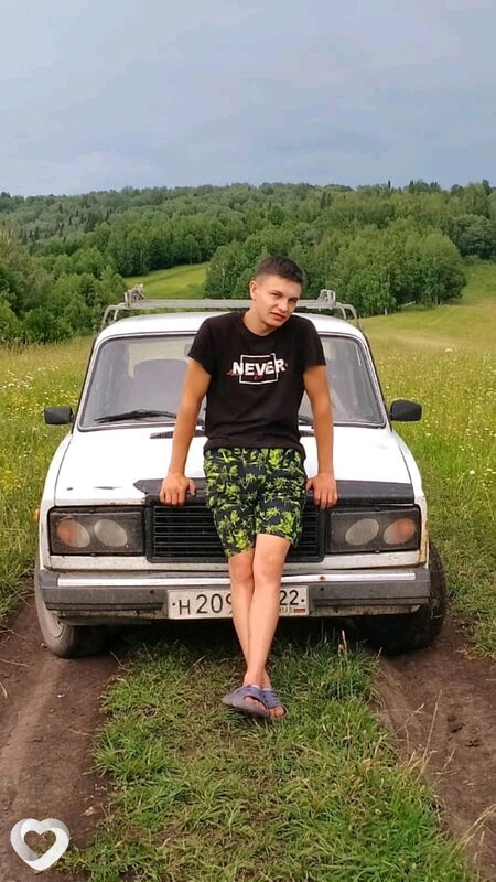 Юрий, 21, Горно-Алтайске — анкета №833118