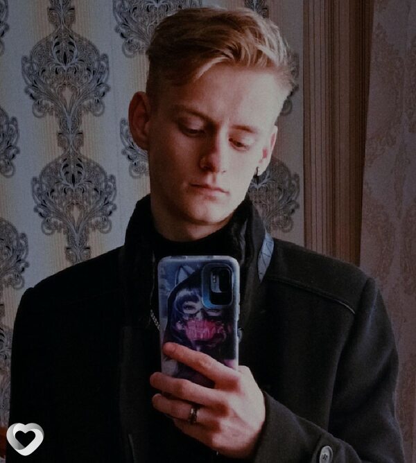 Артём, 21, Минске — анкета №835578