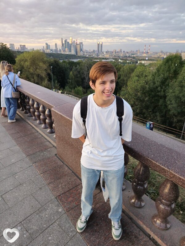 Костя, 20, Москве — анкета №835890