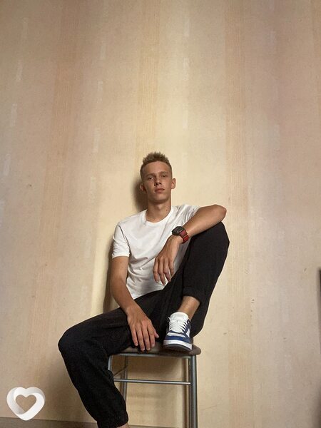 Кирилл, 22, Иркутске — анкета №837410