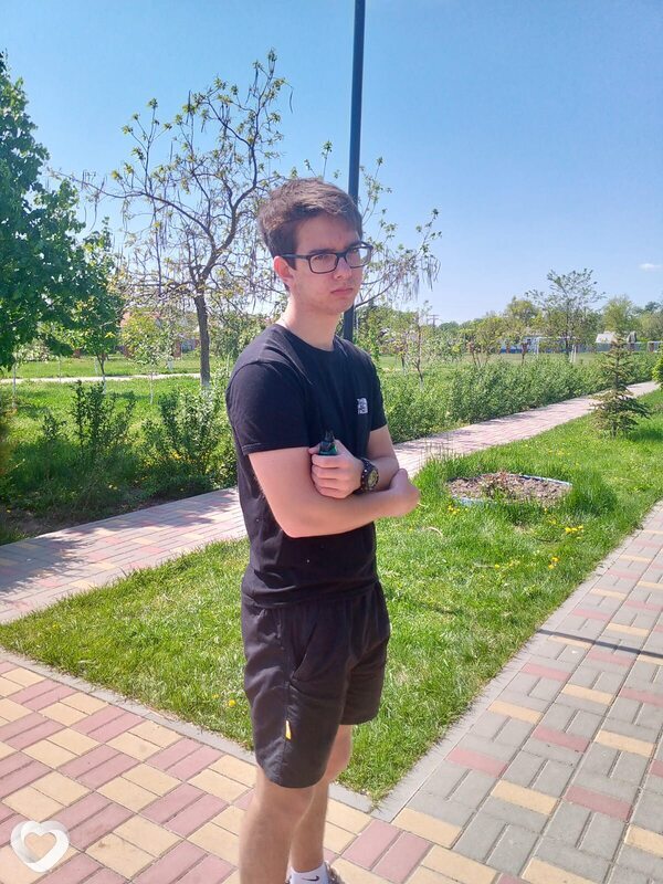 Артём, 21, Жирновске — анкета №839758