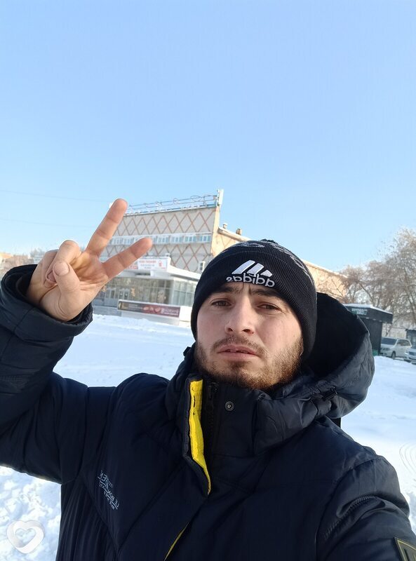 Лео, Комсомольск