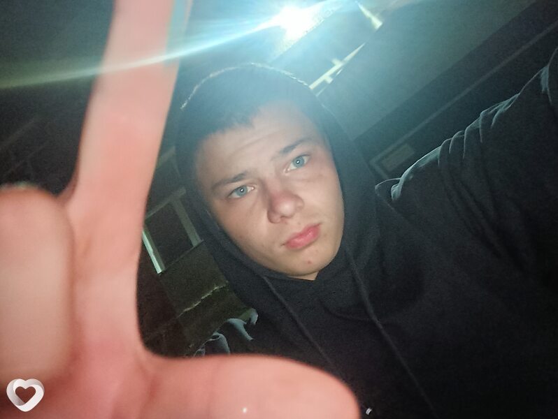 Данил, 21, Барнауле — анкета №840217
