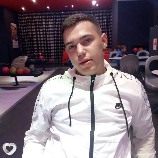 Денис, 24, Москве — анкета №842497