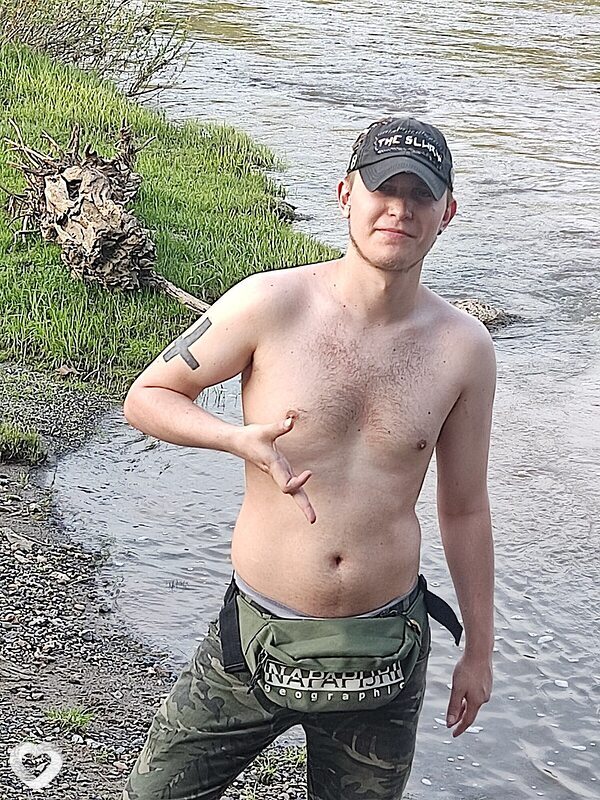 Илья, 23, Красноярске — анкета №843483