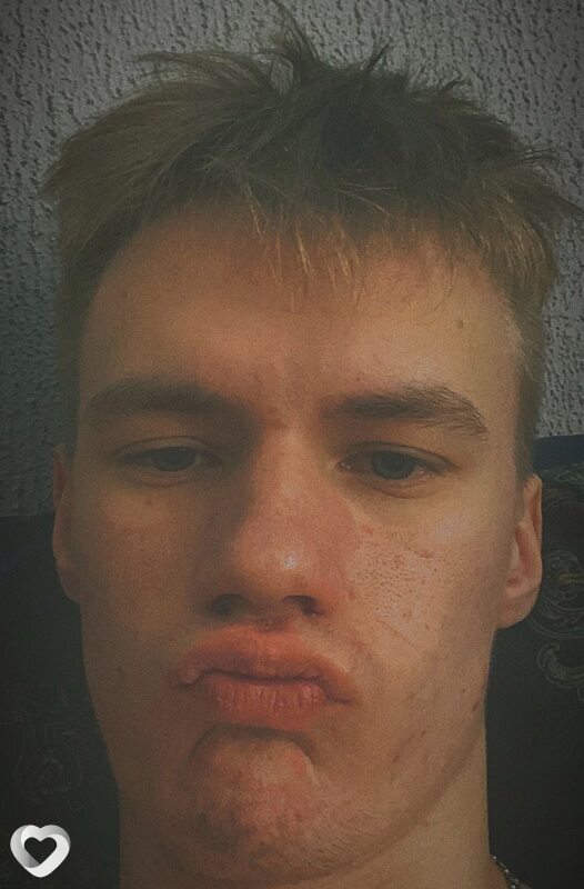 Максим, 24, Бобруйске — анкета №843054