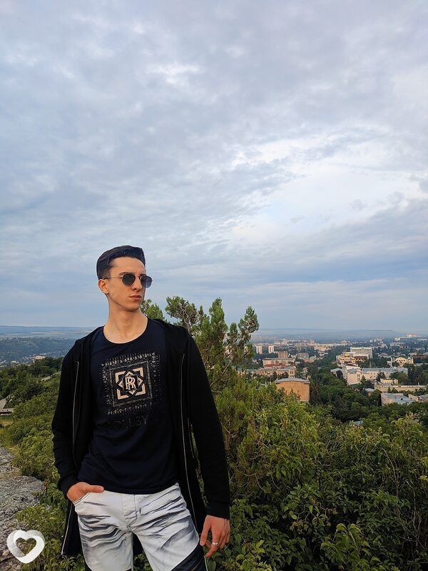 Валентин, 24, Пятигорске — анкета №844568