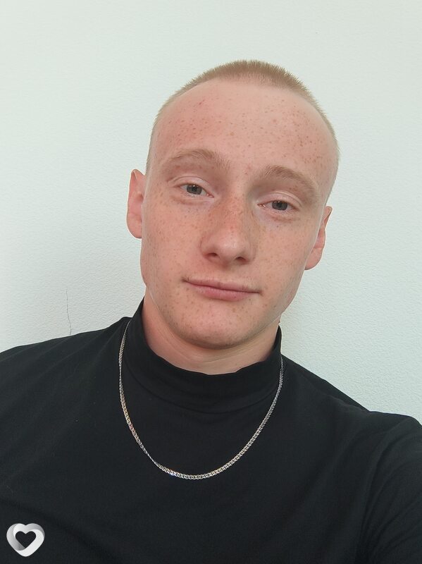 Максим, 21, Москве — анкета №843981