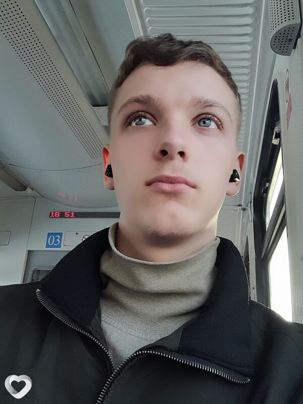 Александр, 21, Новосибирске — анкета №845823