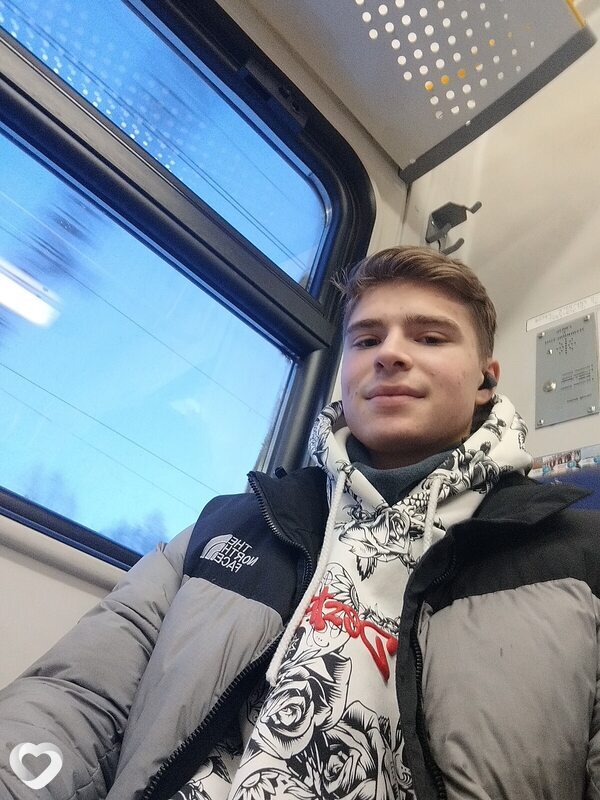 Юрий, 21, Якутске — анкета №850031