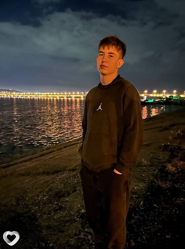 Александр, 23, Саратове — анкета №850456