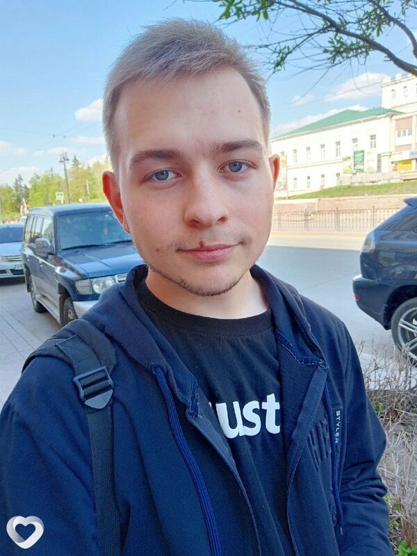 Илья, 21, Омске — анкета №851730