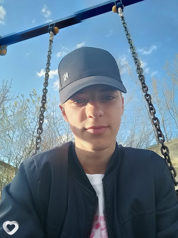 Михаил, 21, Кыштыме — анкета №852075