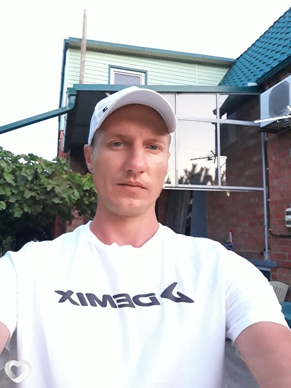 Юрий, 35, Ейске — анкета №853439