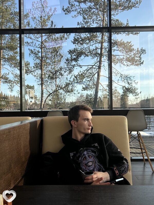 Максим, 25, Санкт-Петербурге — анкета №853679