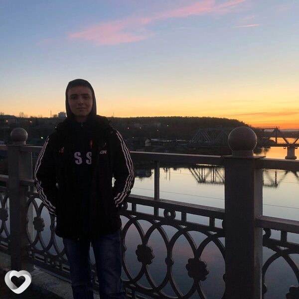 Максим, 22, Первоуральске — анкета №854956