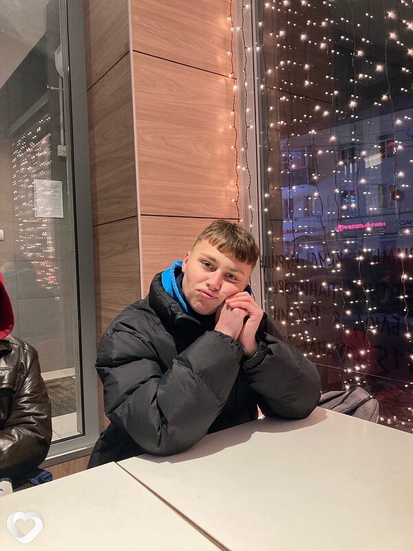 Михаил, 23, Москве — анкета №857115