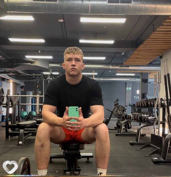 Артем, 27, Минске — анкета №857618