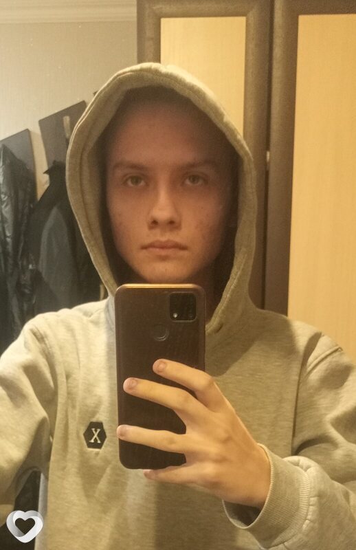 Максим, 21, Москве — анкета №858347