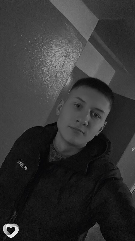 Артур, 23, Гомеле — анкета №858360