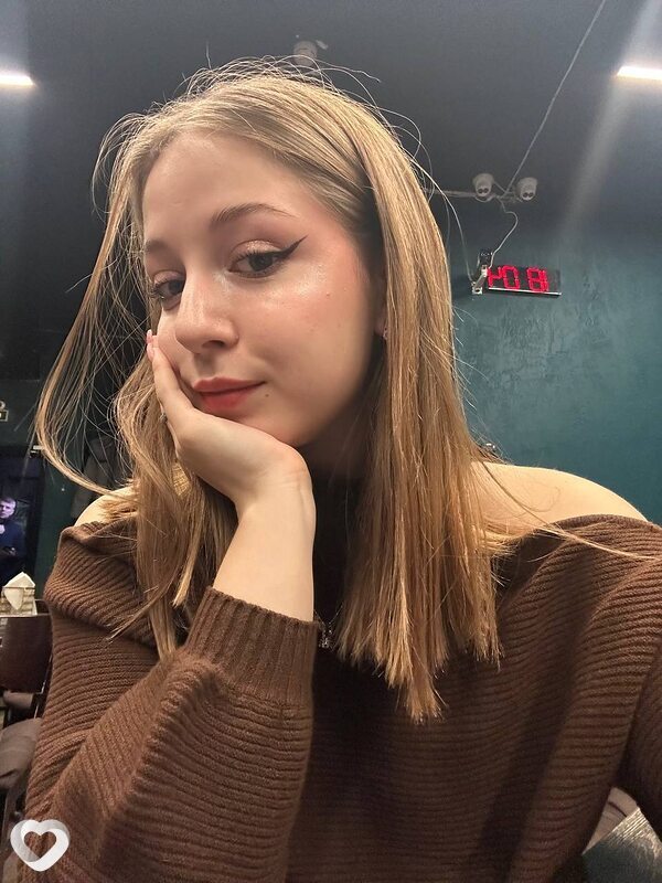 Алина, 21, Саратове — анкета №858316