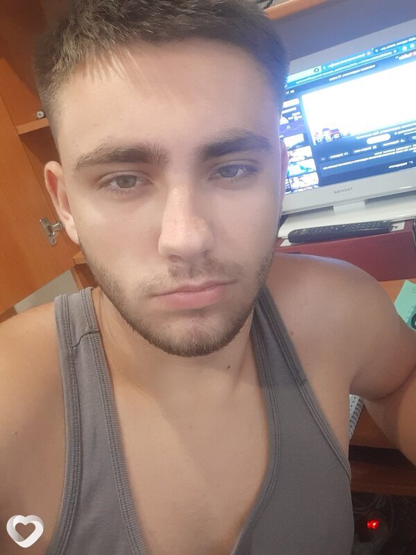 Данил, 21, Ульяновске — анкета №859855