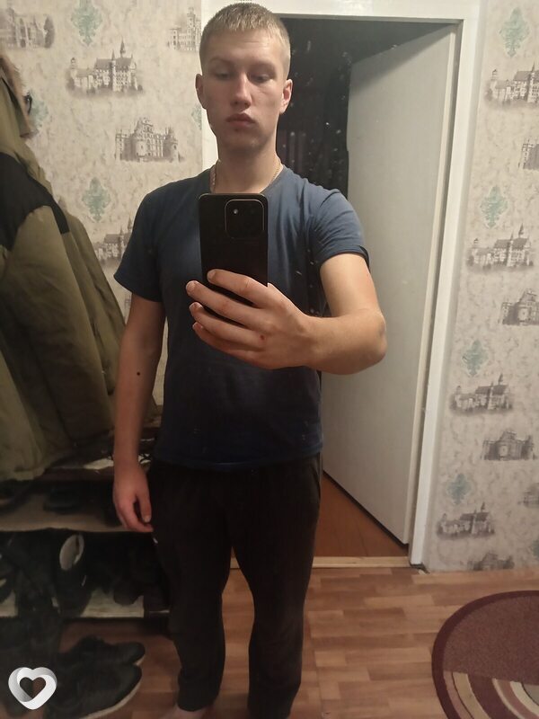 Андрей, 20, Гомеле — анкета №860060