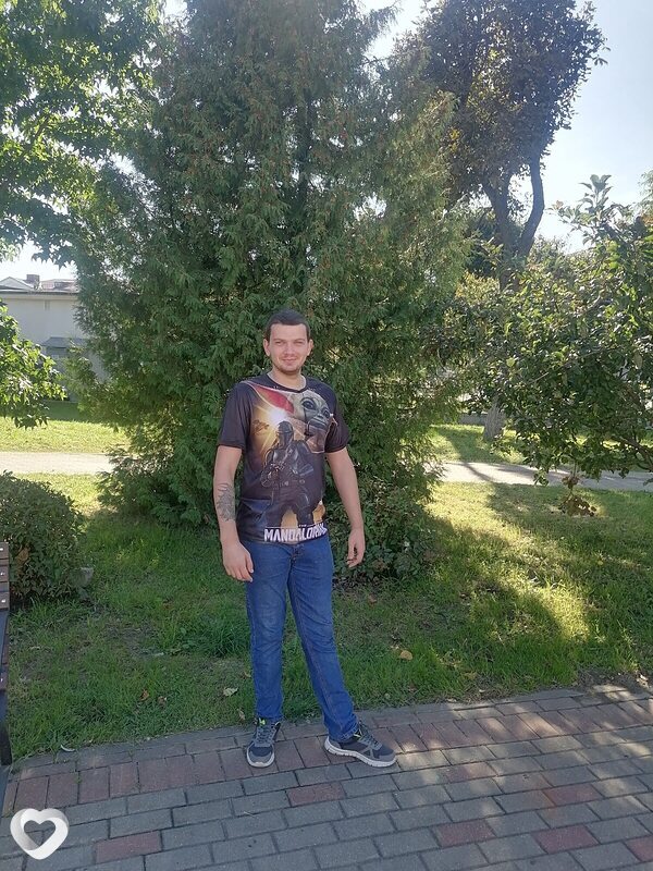 Артем, 26, Барановичах — анкета №862481