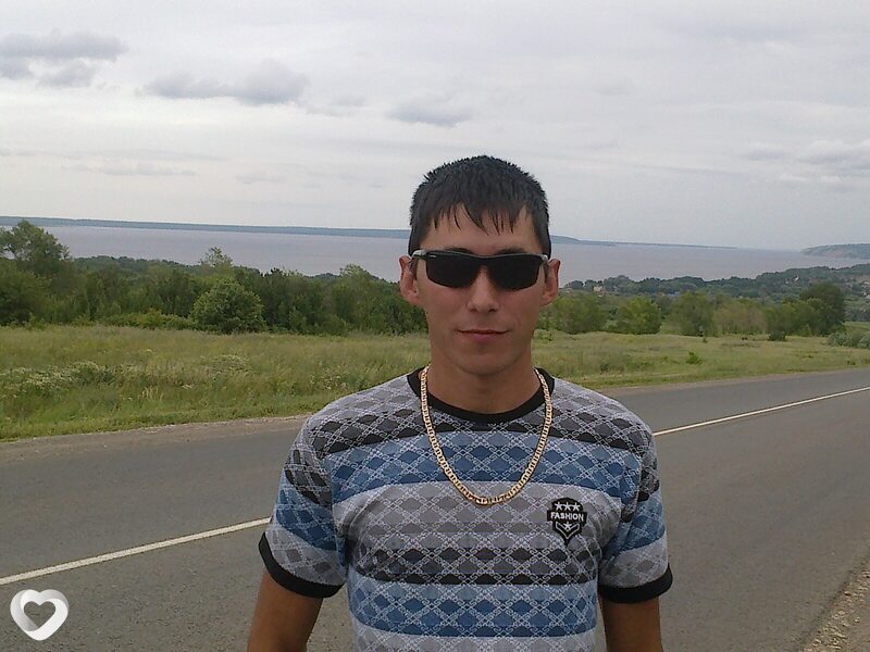 Артур, 27, Кирове — анкета №862304