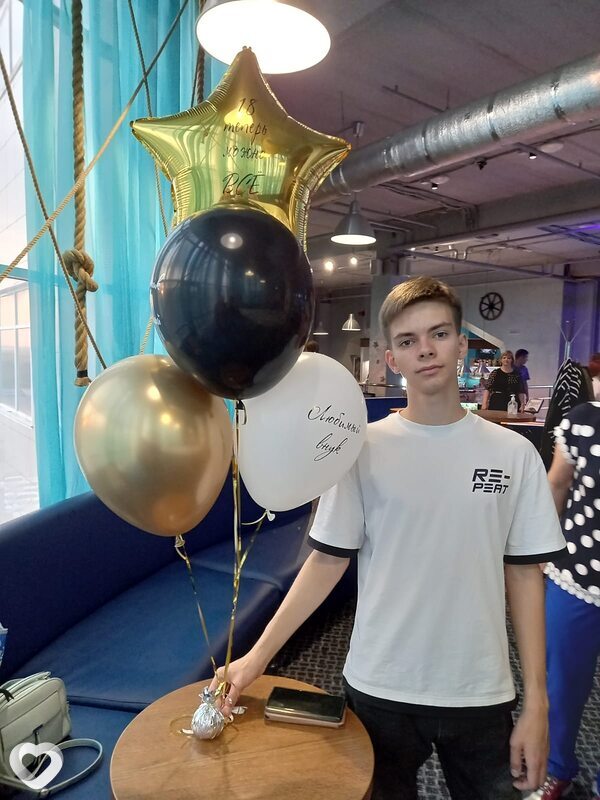 Артём, 20, Омске — анкета №863470