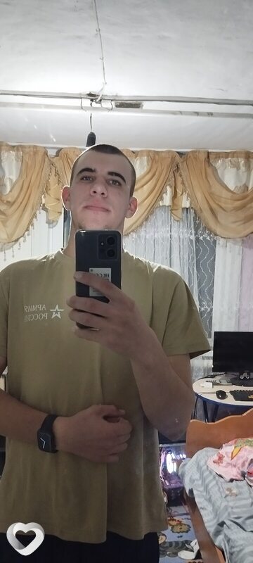 Пётр, 23, Бийске — анкета №864292