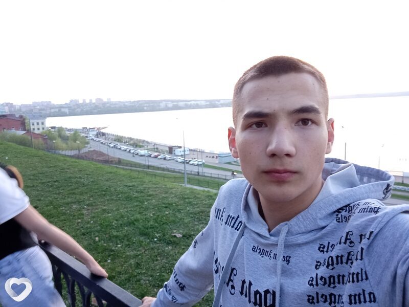 Ромчик, 21, Ижевске — анкета №864584