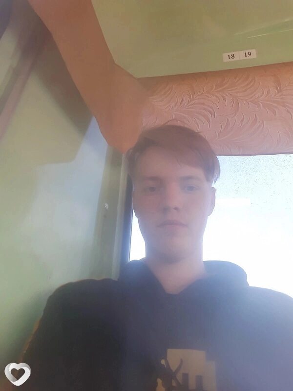 Дмитрий, 21, Омске — анкета №867279