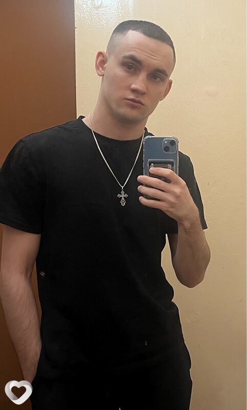 Виктор, 21, Калининграде — анкета №868481