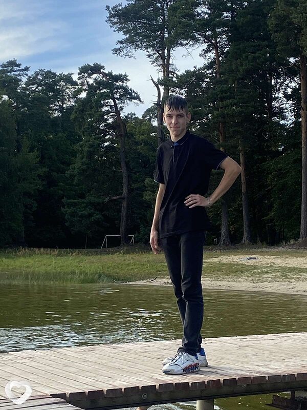 Дмитрий, 20, Пинске — анкета №870490