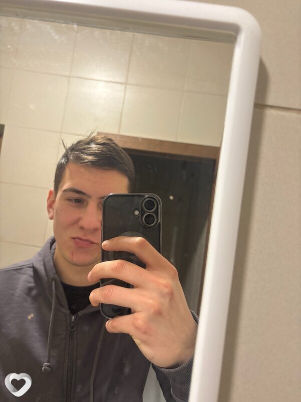 Денис, 24, Москве — анкета №871401