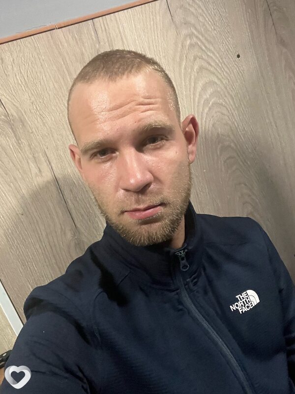 Дмитрий, 30, Петрозаводске — анкета №871710