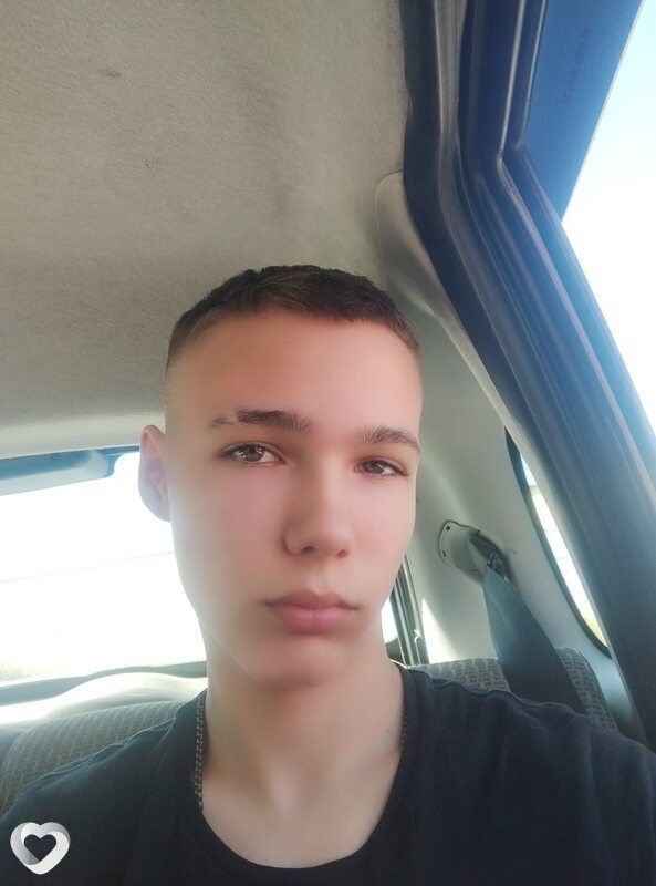 Александр, 21, Москве — анкета №872512