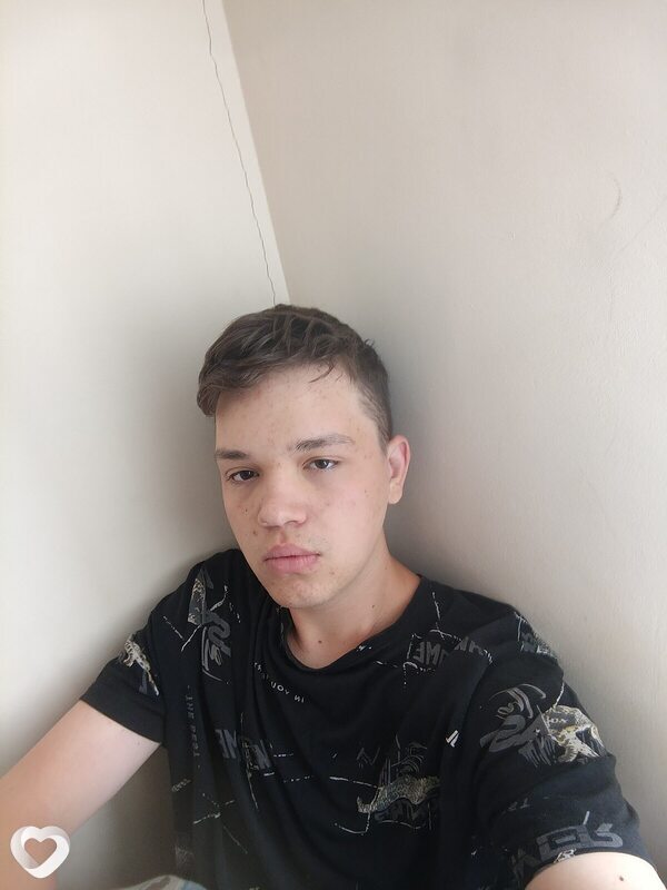 Андрей, 21, Ростове-на-Дону — анкета №873032