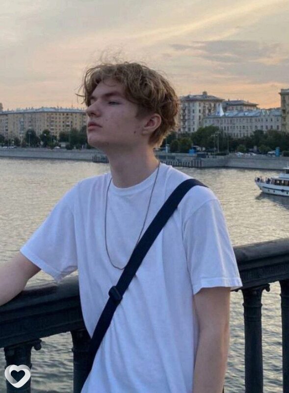 Антон, 20, Москве — анкета №873198