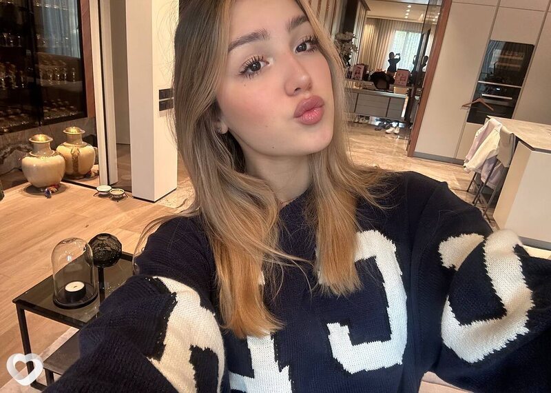 Анна, 21, Димитровграде — анкета №873331