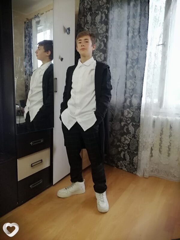 Артем, 21, Санкт-Петербурге — анкета №873649