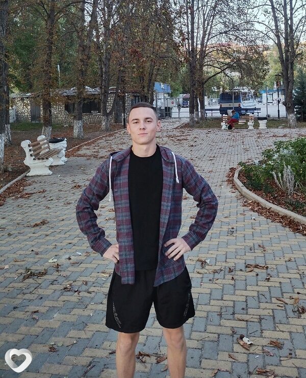Руслан, 21, Москве — анкета №874475