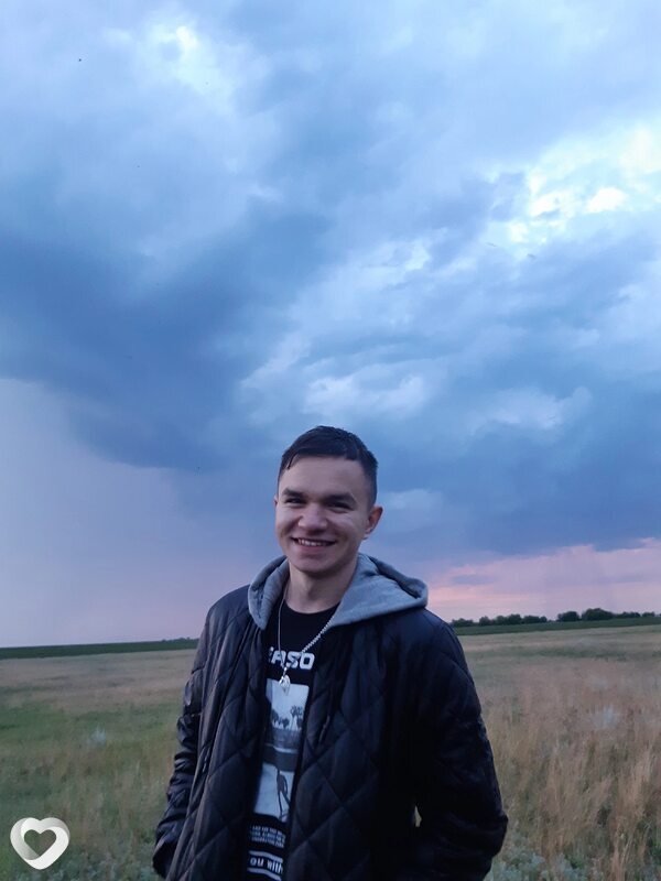 Антон, 21, Волгограде — анкета №876113